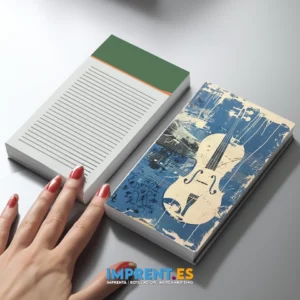 ¡Personaliza tu blog con nuestra portada de papel blanco y cubierta verde! 📚🎨 Con un diseño gráfico de un instrumento musical en tonos azules, esta portada es perfecta para los amantes de la música. 👩‍🎤🎶 ¡Atrévete a darle un toque único con tus propias imágenes y texto! #Personalización #PortadasPersonalizadas #ImprentaCreativa